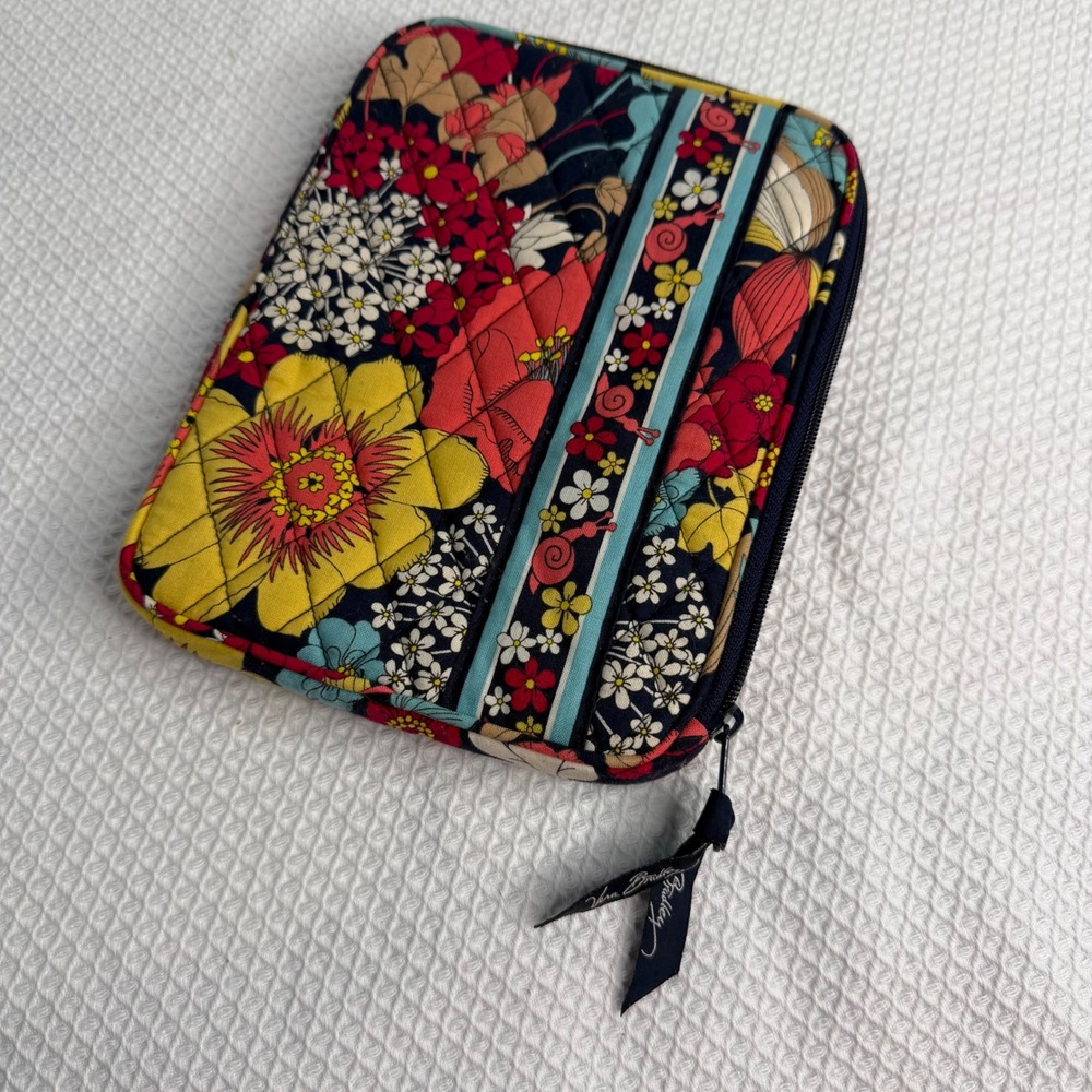 Vera Bradley Quilted Floral Snail Tech Sleeve Tablet Case Multi-Color Zip Pouch
